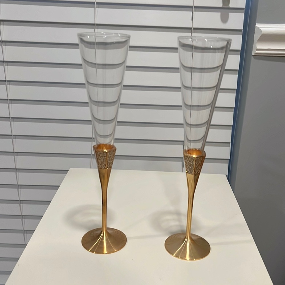 Waterford toasting flutes - gold; used once, just need to be cleaned well